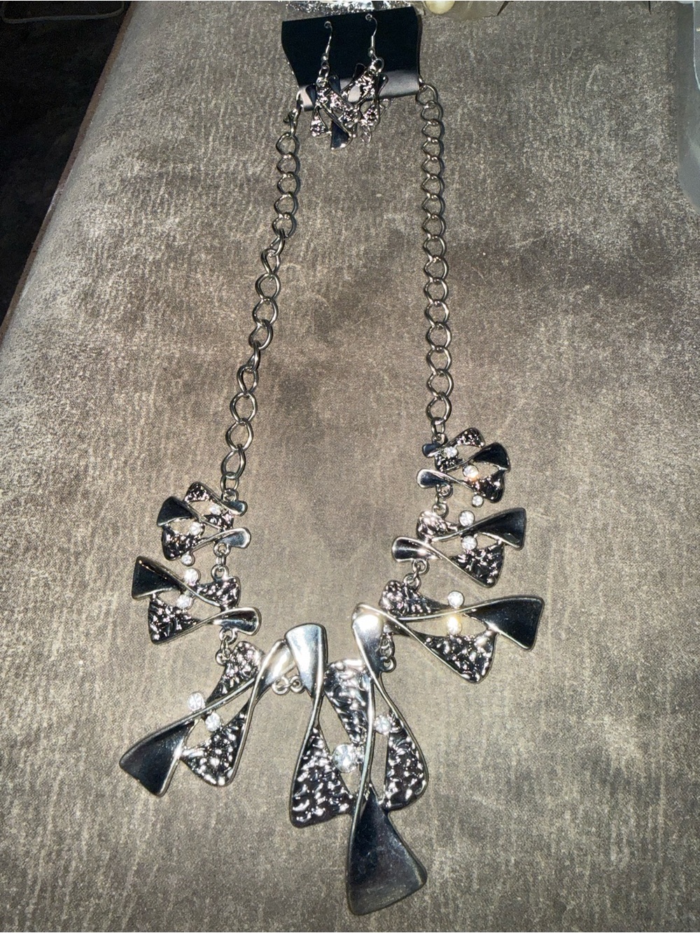 Silver Sculptural Bib Necklace - Elegant Women Jewelry